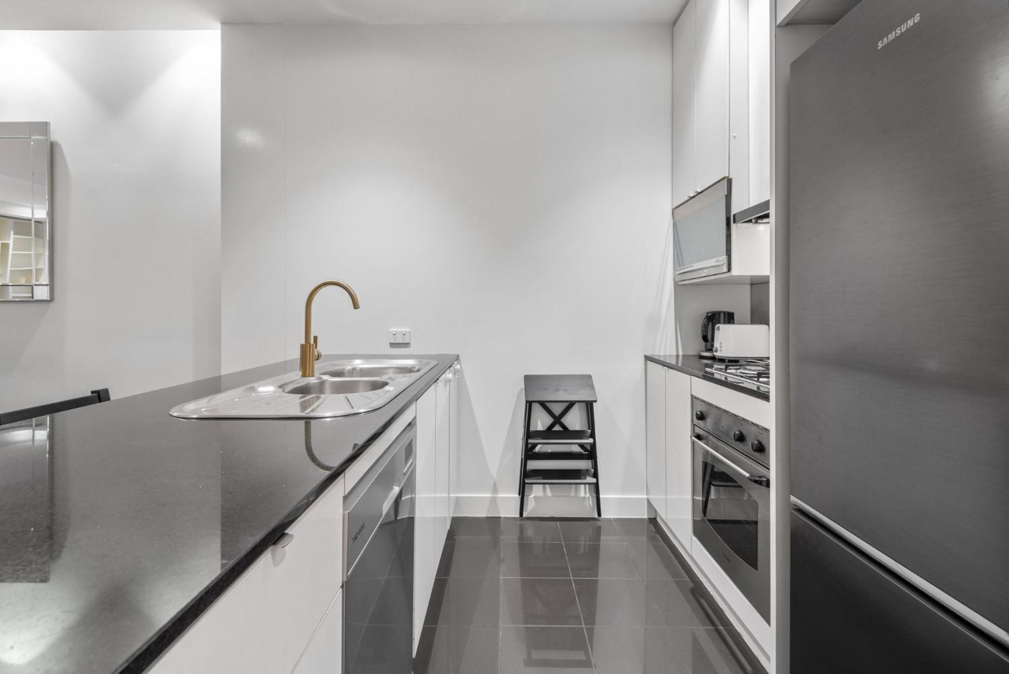 Stylish And Spacious 2-Bed Apartment Melbourne Bagian luar foto